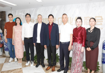缅甸驻华大使佐温敏一行莅临总商会考察交流