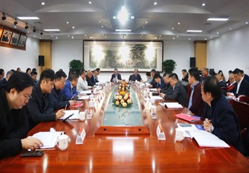 总商会四届十次常务会长办公会议在北京通厦投资开发集团顺利召开!