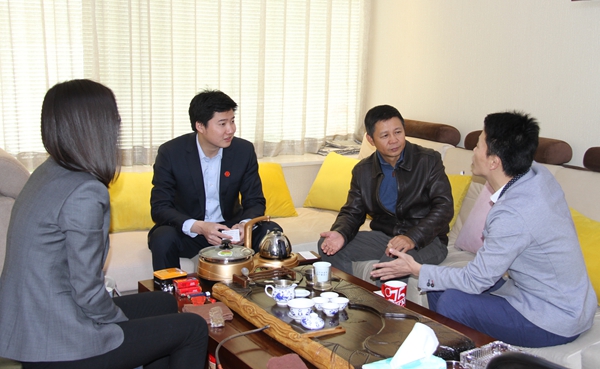 北京福建企业总商会常务副会长李云兵，副会长陈驰、杨勇龙共同来到总商会值班